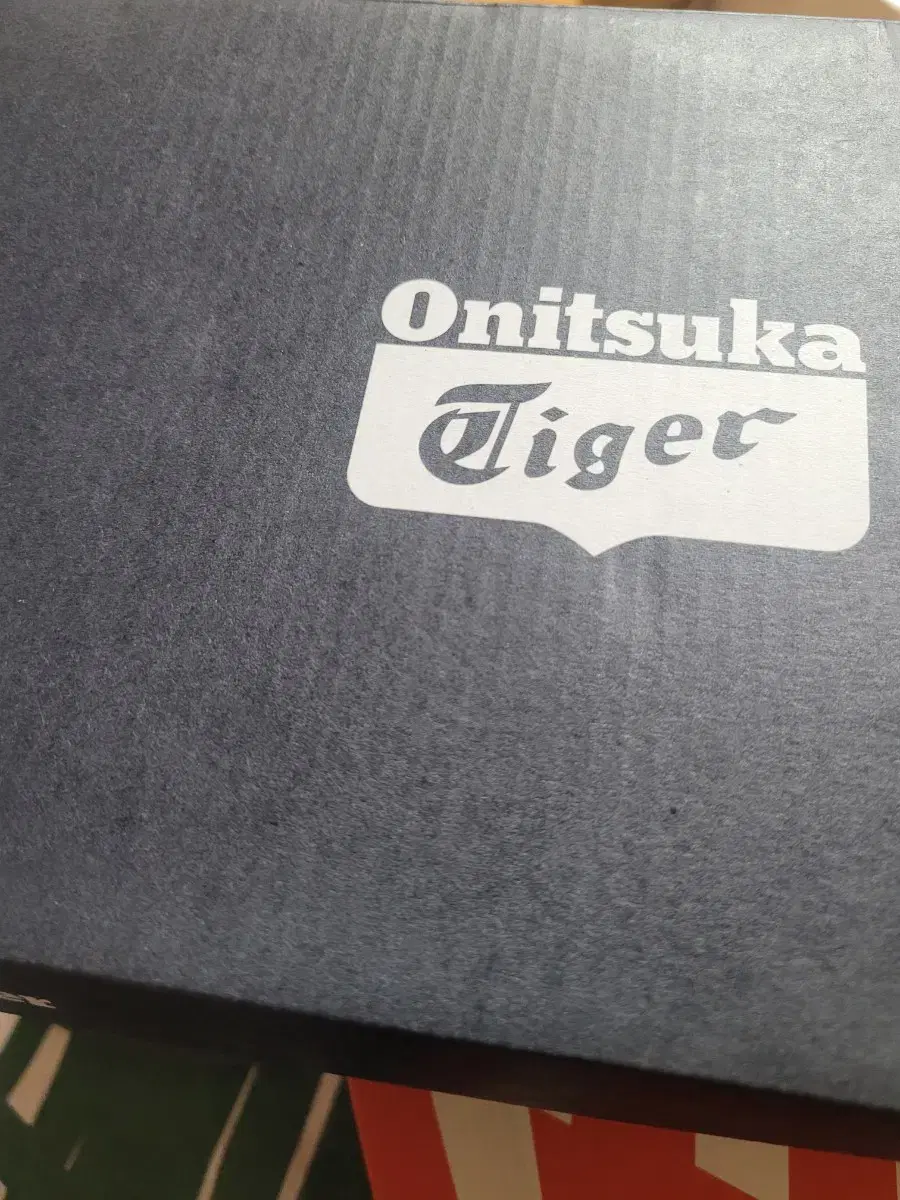 onitsuka tiger 슈박스